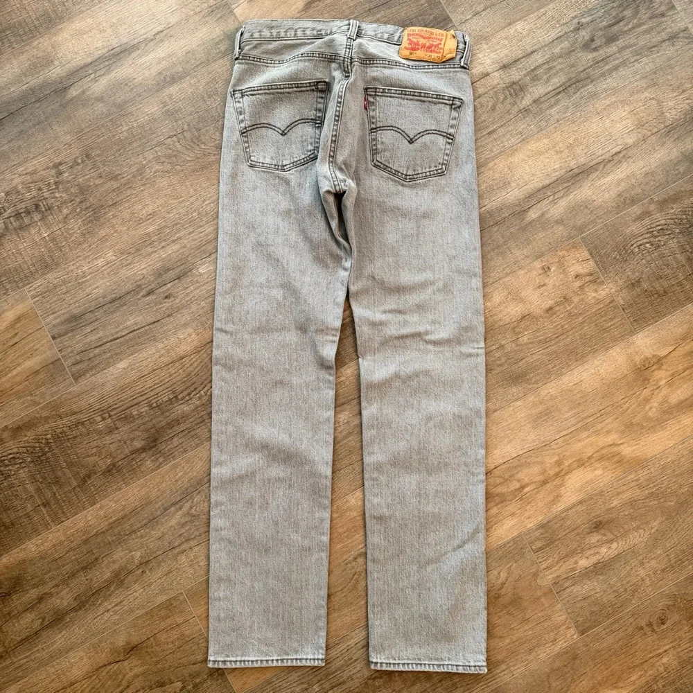 Levis these could